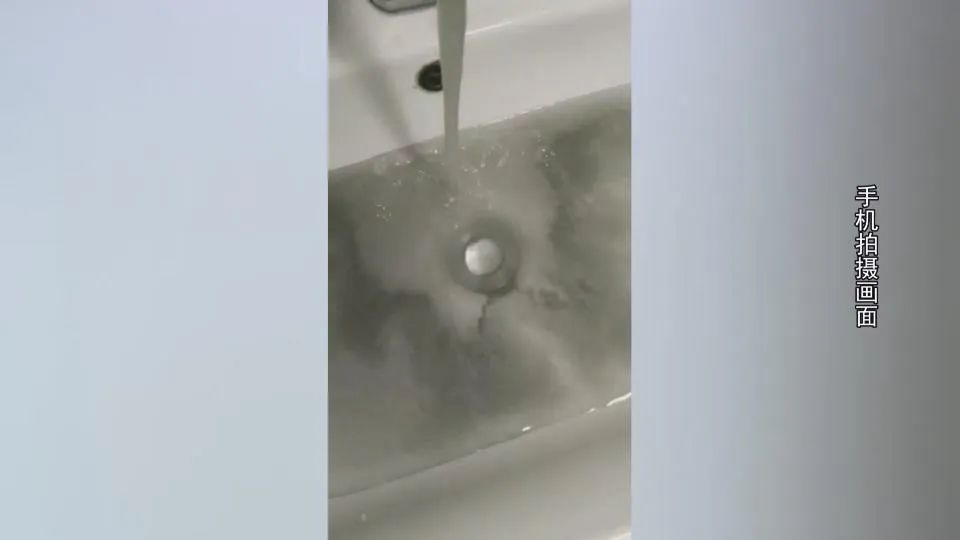 DƬ